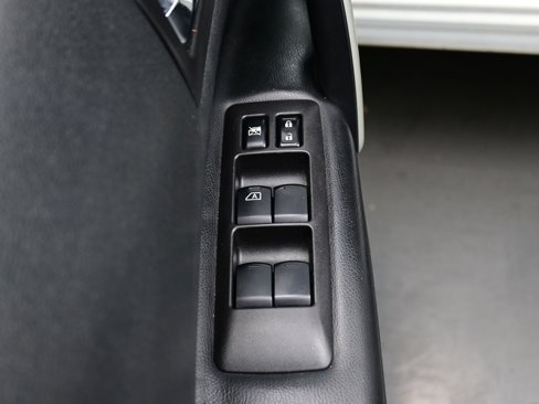 Used 2013 Nissan Rogue SL image 10
