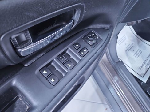 Used 2017 Mitsubishi Outlander ES image 11