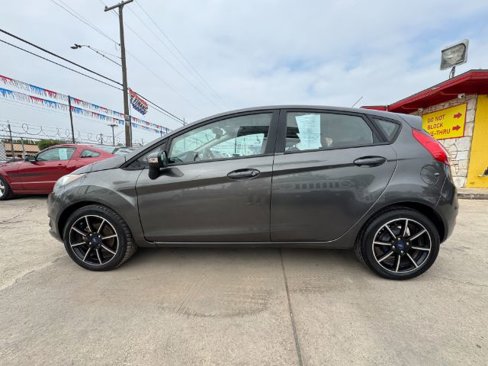 Used 2015 Ford Fiesta SE w/ Equipment Group 201A image 8
