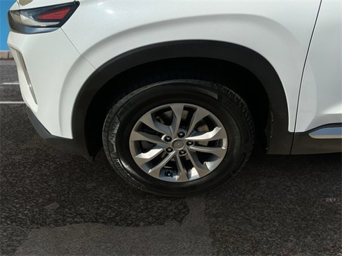 Used 2019 Hyundai Santa Fe SE image 11