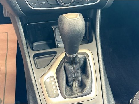 Used 2016 Jeep Cherokee Latitude image 17