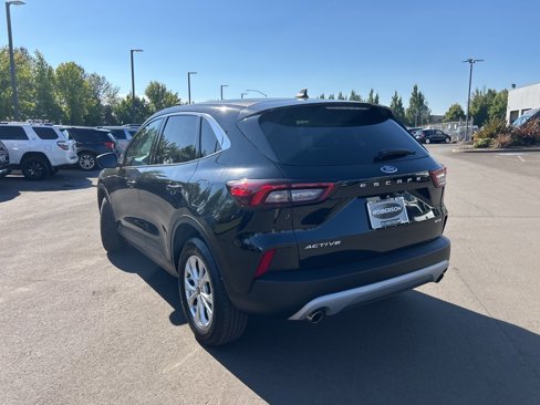 Used 2023 Ford Escape Active image 3