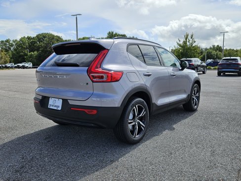 New 2026 Volvo XC40 B5 Core image 7