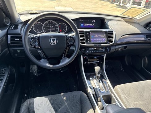 Used 2017 Honda Accord EX image 11