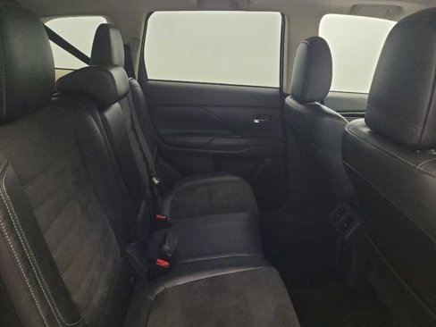 Used 2019 Mitsubishi Outlander SE image 19