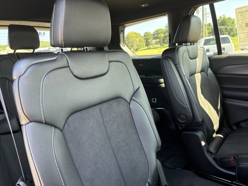 New 2024 Jeep Grand Cherokee L Altitude image 26