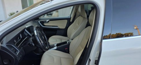 Used 2016 Volvo XC60 T5 Platinum image 13