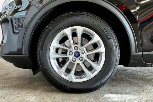Used 2022 Ford Escape SE w/ Cold Weather Package image 9