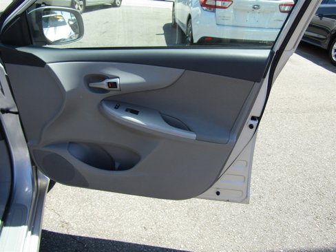 Used 2010 Toyota Corolla image 20