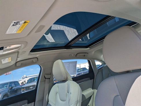 Certified 2023 Volvo S90 B6 Plus w/ Protection Package Premier image 19