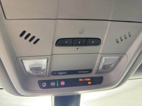 Used 2019 Chevrolet Blazer LT image 25