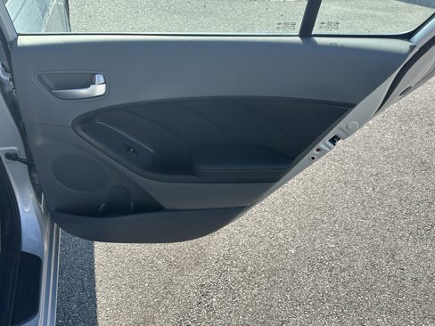 Used 2017 Kia Forte LX image 18