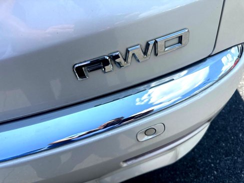 Used 2012 GMC Acadia Denali image 9