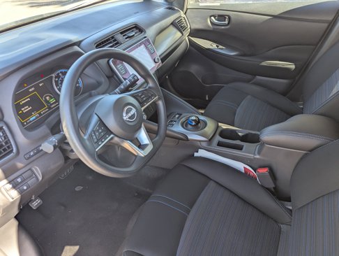 Used 2023 Nissan Leaf S image 19
