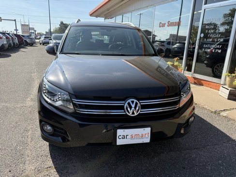Used 2016 Volkswagen Tiguan SE image 2