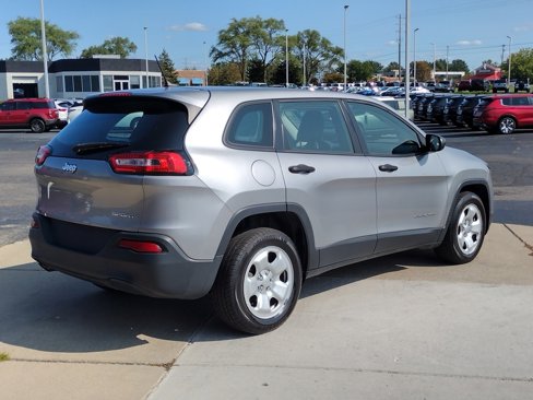 Used 2016 Jeep Cherokee Sport image 15
