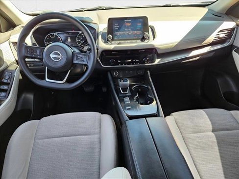 Used 2022 Nissan Rogue SV image 16