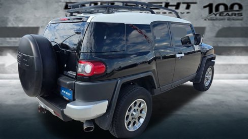 Used 2013 Toyota FJ Cruiser 4WD image 6
