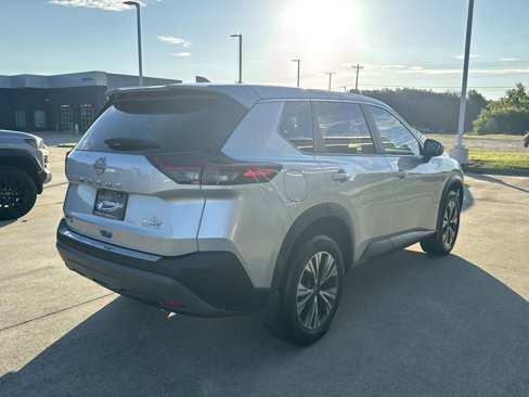 Used 2023 Nissan Rogue SV image 8
