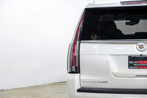 Used 2015 Cadillac Escalade Premium image 39