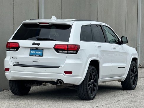 Used 2018 Jeep Grand Cherokee Altitude image 29