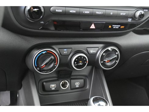 New 2025 Hyundai Venue SE image 24