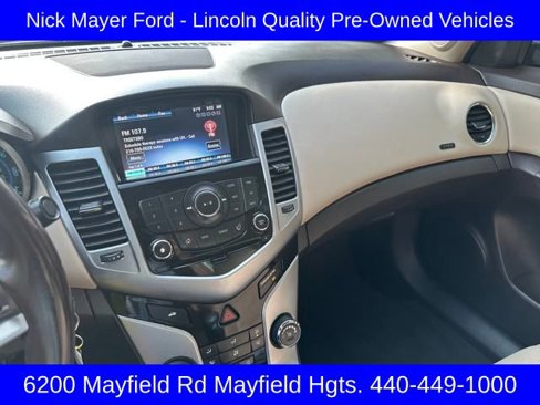 Used 2015 Chevrolet Cruze LT image 17