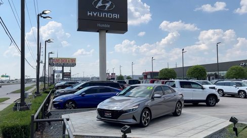 Used 2023 Hyundai Elantra SEL w/ Convenience Package image 40