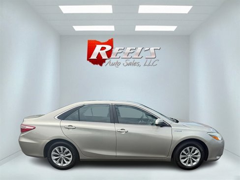 Used 2015 Toyota Camry LE image 34