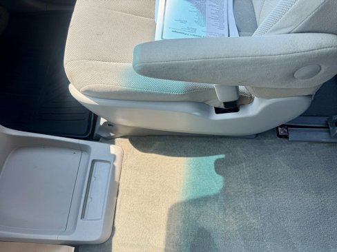 Used 2014 Toyota Sienna L image 31