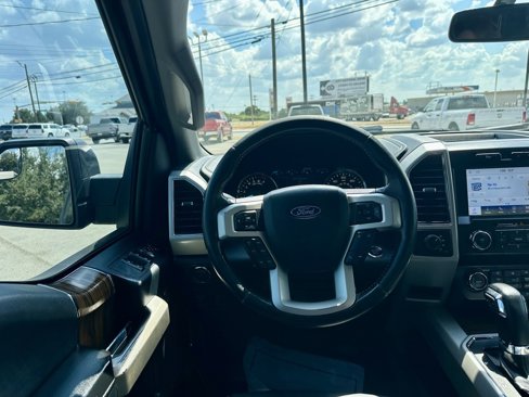 Used 2019 Ford F150 Lariat image 14