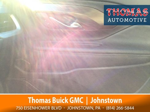 Used 2022 GMC Terrain SLE w/ Driver Convenience Package image 1