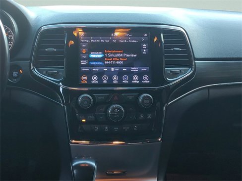 Used 2020 Jeep Grand Cherokee Limited image 16