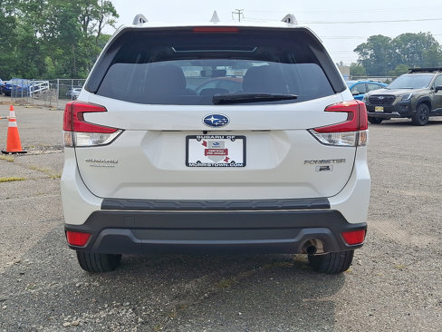 Certified 2023 Subaru Forester Premium image 5