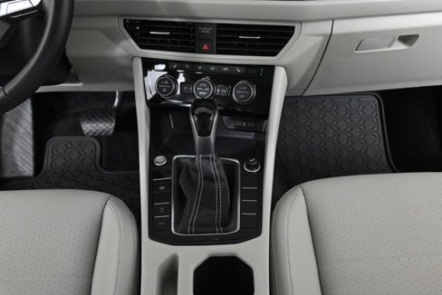 Used 2024 Volkswagen Jetta SE image 17