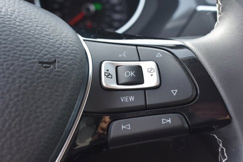 Used 2021 Volkswagen Tiguan SE image 22