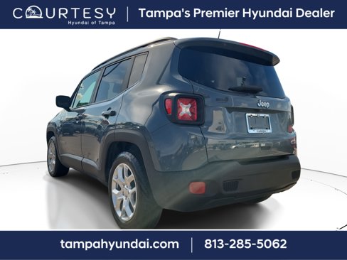 Used 2018 Jeep Renegade Latitude image 4