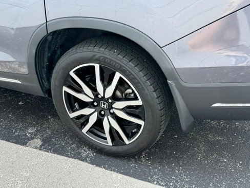 Used 2019 Honda Pilot Touring image 5