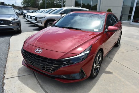 Used 2023 Hyundai Elantra Limited image 9