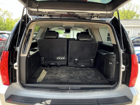 Used 2012 GMC Yukon XL SLT w/ SLT-2 Equipment Package image 12