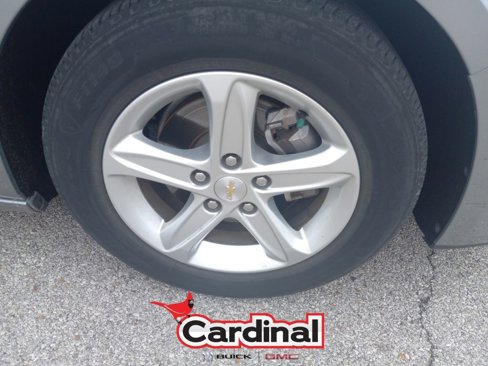 Used 2024 Chevrolet Malibu LT image 2