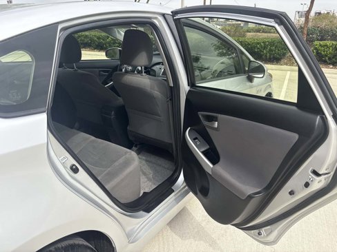 Used 2014 Toyota Prius Plug-In Hybrid image 13