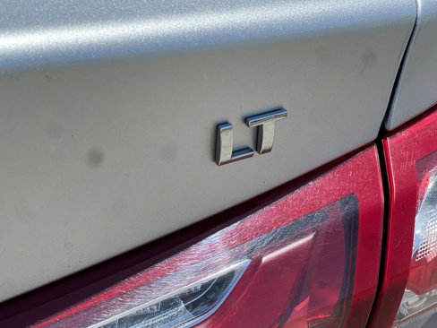 Used 2022 Chevrolet Malibu LT image 32