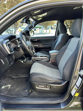 Used 2021 Toyota Tacoma TRD Off-Road w/ Technology Package image 16