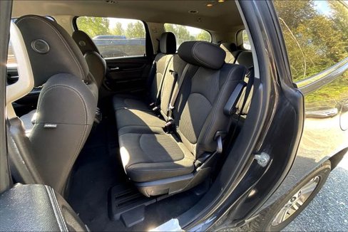 Used 2016 Chevrolet Traverse LT image 23