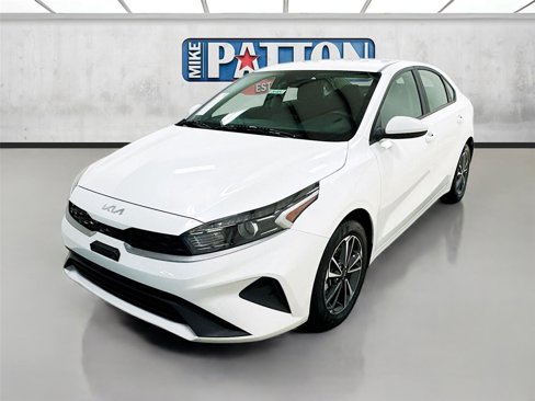 Used 2024 Kia Forte LXS image 3