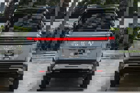 Used 2024 Rivian R1S Adventure image 6