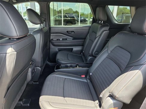 Used 2024 Nissan Pathfinder Rock Creek image 10