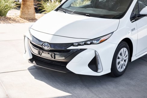 Used 2018 Toyota Prius Prime Premium image 5