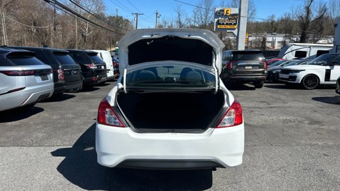 Used 2018 Nissan Versa SV image 11
